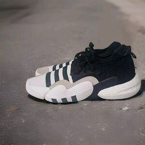 Mens Adidas Trae Young 2 Casual Basketball Shoe Sneaker Black White Men's Size 8